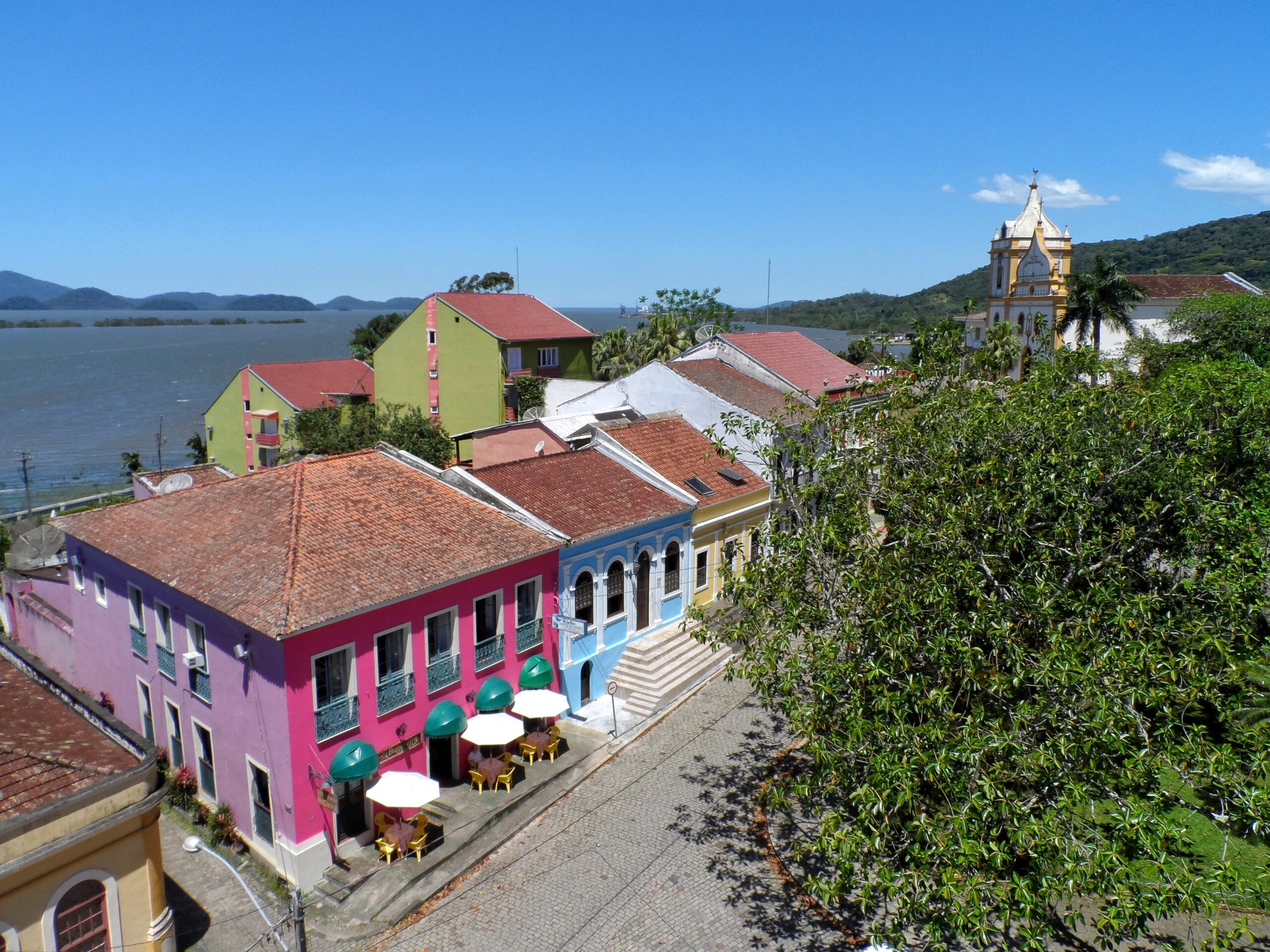 Vista dos casaroes em Antonina 1 scaled Descubra Antonina - Seu Guia Completo de Antonina